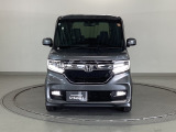 LEDヘッドライトを装備しています。LEDヘッドライトはとても明るく、雨の日や夜間走行も安全・安心です。