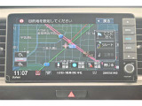 【純正ナビ】人気の純正ナビを装備しております。ナビの使いやすさはもちろん、オーディオ機能も充実!キャンプや旅行はもちろん、通勤や買い物など普段のドライブも楽しくなるはず