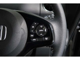 Hondaセンシングの機能のひとつ、アダプティブクルーズコントロール付!アクセルから足を離しても設定したスピードと前車との車間を保ち走行してくれます!車線維持もアシスト☆高速道路で疲労軽減ですね☆