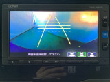 バックでの車庫入れも安心です! リアカメラが付いているバックモニター付のナビを装備しております。操作線もついており距離感も画面から確認できます。