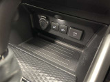 運転席・助手席シートヒーター付き♪お尻や腰回りを温めてくれますよ(^^♪