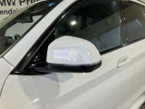 自動防眩 ヒーター内臓 LEDウィンカー内臓ドアミラー 自動防眩はミラーに無段階に反射率を調整し後続車の眩しいライト反射を軽減し夜間の安全な運転に貢献します。