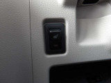 運転席シートヒーターで寒い日も安心です!!