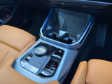 BMW Premium Selection 江戸川は、約20台の展示スペースがあり、常時新車拠店より厳選された認定中古車が続々と入庫しております。