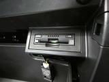 高速道路を賢く使うETC2.0装備です。高速道路とクルマが情報を連携して渋滞の迂回ルートや災害時の適切な誘導をしてくれたりします。