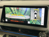 【パノラミックビューモニター】専用のカメラにより、上から見下ろしたような視点で360度クルマの周囲を確認することができます☆死角部分も確認しやすく、狭い場所での切り返しや駐車もスムーズに行えます。