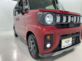 フォグランプ装着車です。暗い夜道の車両前方を明るく照らします