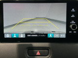 【バックカメラ】運転が苦手な方も車庫入れラクラクです!ギアをリバースに入れれば自動的に切り換わりますので、面倒な操作は不要です♪狭い駐車場もお車を傷つけず安心ですね!