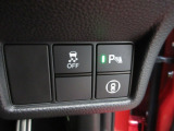 パーキングセンサーや横滑りを防ぐVSA等のスイッチ類は運転席の右側、手の届きやすい位置にあります。