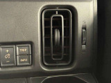 運転席エアコン吹き出し口です