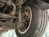 お車を安心してお乗りいただく為には、足回りの定期点検が欠かせません。サービスサポート(有償保証)では無料点検もご提供しており、安心のカーライフをお過ごしいただけるサポート体制が整っています。