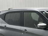プラスチックバイザーがない分デザインもすっきり★洗車の時の窓拭きもラクラクです!