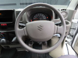 運転席にお座りになった際のイメージです。視界やシートの座り心地にポジション、各装備へのアクセスのしやすさ等、実際に触れてお確かめください。