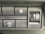 日々の運転を支えるスイッチ類を備えています。わかりやすい操作感で、快適なドライブをサポートします。