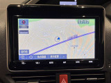 純正ナビ(NSZT-Y68T)を装備。タッチパネル式で使いやすく、お出かけもラクラクです。