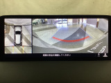 狭い場所での駐車やすれ違いなどでより的確な運転操作に役立つ360&deg;ビューモニターが装備されています。