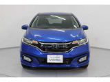 Honda SENSING搭載!ミリ波レーダー単眼カメラで、クルマの前方の状況を認識。ブレーキやステアリングの制御技術と強調し、安全・快適な運転や事故回避を支援する先進のシステムです。
