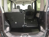 開口部の広いラゲージスペースは、ゴルフバックなどの荷物もラクラク積み込めます。
