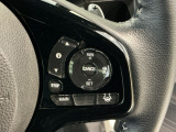 【アダプティブ・クルーズ・コントロール】予め設定した車速内でクルマが自動的に加減速。 前走車との適切な車間距離を維持しながら追従走行し、高速道路でのドライバーの疲労を軽減してくれる嬉しい機能付♪