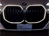【キドニーグリル】BMWは約90年もの間、ほぼ全ての車両にひと目でBMWだと分かるこの特徴的なフロントグリルが備えられ、デザイン・アイコンとして親しまれてきました。