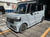弊社試乗車です!ナビ、ETC、バックカメラ、ドラレコ3方向(前・後・室内)、試乗車登録時に純正グラスコーティング ダブルGN施工など装備も充実しております!