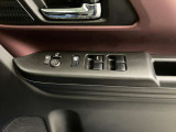 【運転席ドアスイッチ回り】パワーウィンドー[ロック機構]・電動格納式リモコンドアミラースイッチがまとまっているので操作しやすいです。