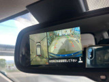 【アラウンドビューカメラ】上から見下ろしたような視点で車の周囲を確認することができます。縦列駐車や幅寄せ等でも大活躍。
