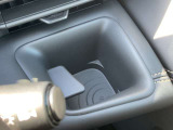 運転席用ドリンクホルダーです。