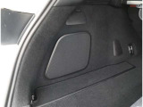 荷室もきれいに使用されています