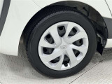 タイヤサイズは185/60R15!残り溝は5ミリ程度です!