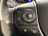 【ステアリングスイッチ】左です。ハンドルから手を離さず、運転に集中したまま手元でオーディオ操作等ができます。