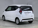 【ワイド保証】日産販売店の中古車には、無料で保証が付いています。走行距離無制限で、無料保証期間は1年間から。品質に自信があるから実現した、日産ならではの保証です。
