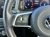 「ACC(アダプティブクルーズコントロール)」による前走車との車間距離を保った自動加減速が働きます。