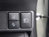 衝突回避支援パッケージ「Toyota Safety Sense」において、昼間の歩行者も検知対象に加えた「プリクラッシュセーフティ(レーザーレーダー+単眼カメラ)」を採用しています。