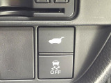 【パワーバックドア】スマートキーや運転席のボタンを押すだけでリアゲートが自動で開閉します!荷物を持っている時や、高い位置にあるバックドアを閉める際に便利な機能です♪