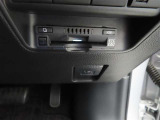 ETCを装備しています。高速道路の料金が後払いなので、料金所で止まることが無く、ノンストップでスイスイ進めます。