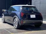 MINI正規販売店のお車は、全てのお車にMINI認定中古車の保証書が発行されます。保障約款もございますので保障内容が明確でございます。お客様にご安心してお乗り頂けますよう、全力でお客様をサポート致します。