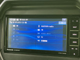 音源の選択画面にはラジオやディスク、Bluetooth Audio、USBなどが並び、好みに合わせて再生方法を選べます。普段使いにも便利なオーディオ環境です。