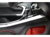 スイッチ類もきれいに。車内もボディも隅々までクリーニング。