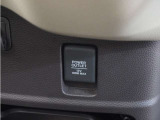 ◆12V電源ソケット◆スマートフォンの充電等にも便利な電源ソケット!使いやすい場所に装備されています。