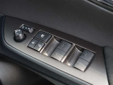 パワーウインドウを装備しております!後席ウインドゥの閉め忘れも運転席で解決できます♪
