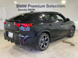 BMW xDriveの魅力は、走行状況と路面状況の変化をリアルタイムに把握し、4輪のトラクションを絶えず最大限に保つことで、どんなコンディションにおいても揺るぎない走りを実現させてくれます。