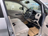 一度ご来店いただき運転席に座ってみてください!シートの座り心地や雰囲気なども感じて頂けます!