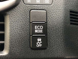 「ECOモード」の切り替えができます。エアコンの利きやアクセルの反応に違いがあります。燃費重視や走行重視で切り替える方が多いです。