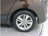 185/60R15サイズのタイヤになります。