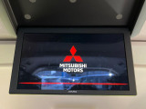 【後席モニター】家族や友人とお出かけする機会が多い方に大人気の後席モニターを装備!見やすい位置に画面がありテレビやDVDの視聴も快適!友達もお子様も、後席にしか乗らなくなるかも??