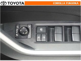 電動格納ミラーは、スイッチで簡単操作!狭いスペースでの取り回しや駐車時に大変重宝します。