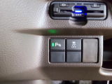 【パーキングセンサー】駐車時や狭い場所で障害物を検知し、音や表示でお知らせします。
