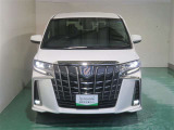明度の高いLEDヘッドライトで、夜間の運転も安心です。