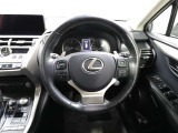 各操作スイッチなどもハンドルから手を放すことなく操作可能で安全運転に支援いたします!
